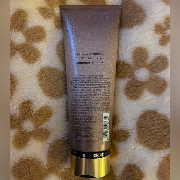 Victoria Secret Shimmer lotion - Picture 2 of 2